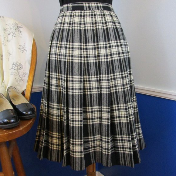 Custom Made Dresses & Skirts - ✨Host Pick✨Vintage Custom Wool Plaid Pleated Skirt